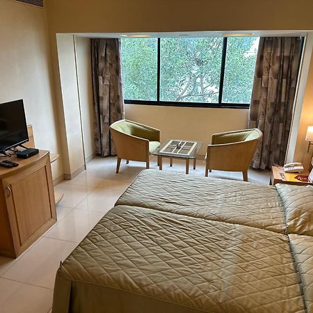 Hotel Ashirwad Pune Esterno foto