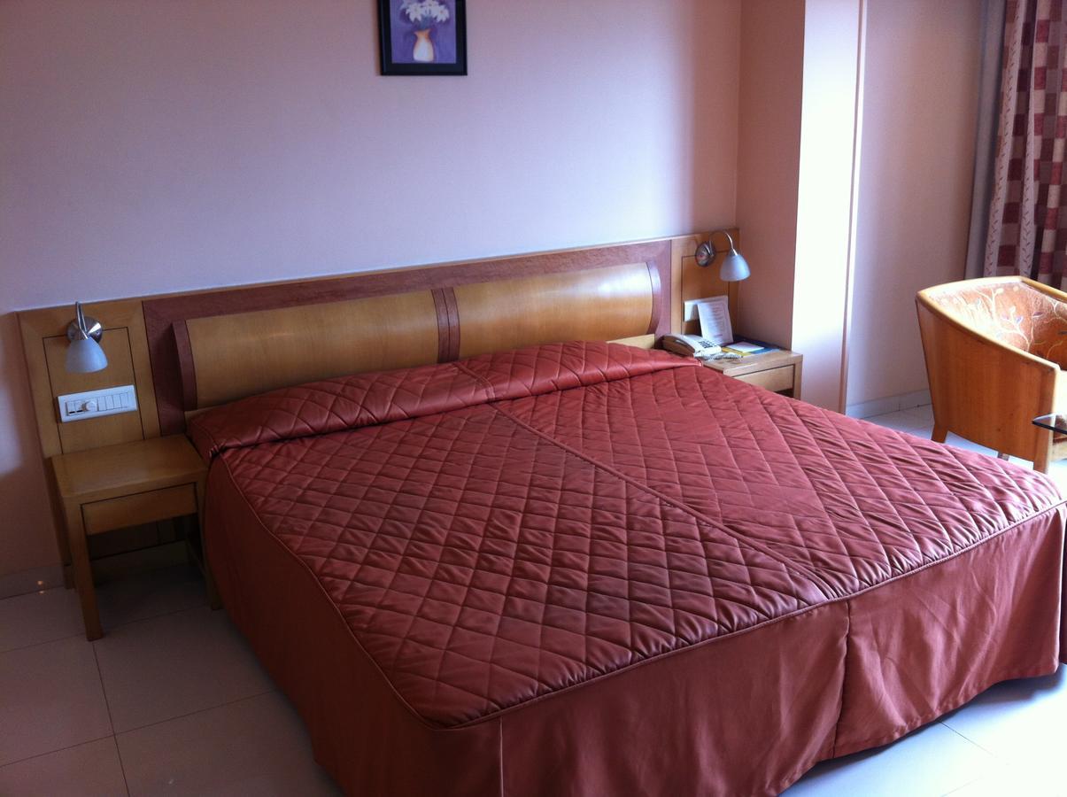 Hotel Ashirwad Pune Esterno foto