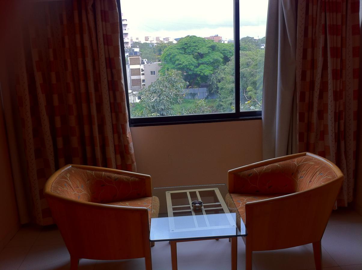 Hotel Ashirwad Pune Esterno foto